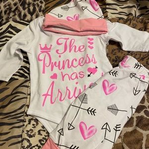 0/6 month. New baby girl outfit